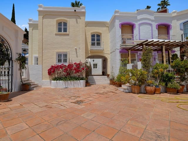 3 quarto Casa em Banda para venda em La Heredia, Benahavís com piscina - 550 000 € (Ref: 9470274)