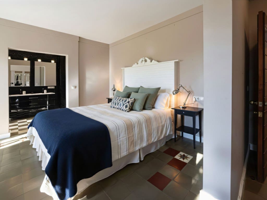 4 bedroom Villa for sale in Archidona with pool garage - € 519,000 (Ref: 9470276)