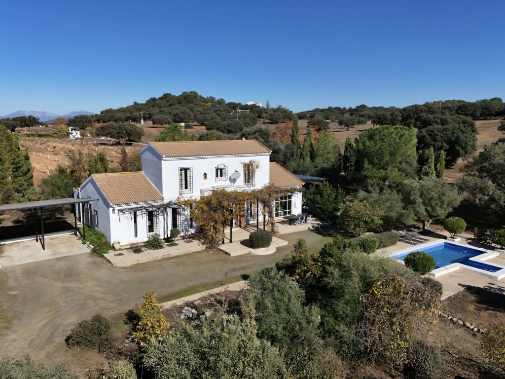 4 bedroom Villa for sale in Archidona with pool garage - € 519,000 (Ref: 9470276)