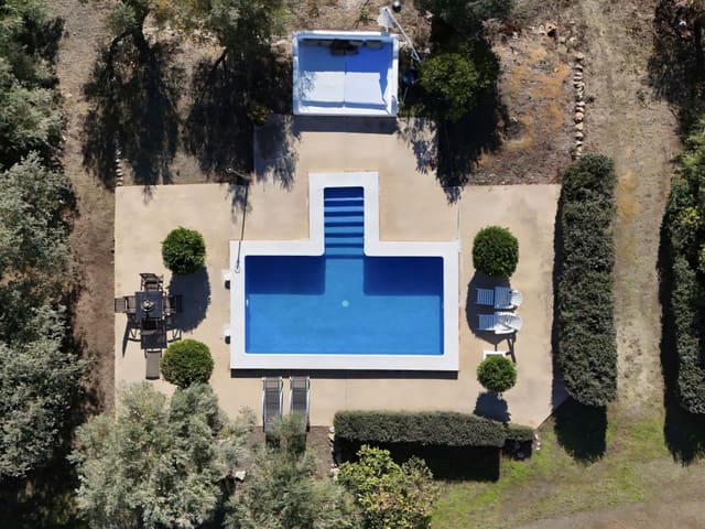 4 bedroom Villa for sale in Archidona with pool garage - € 519,000 (Ref: 9470276)