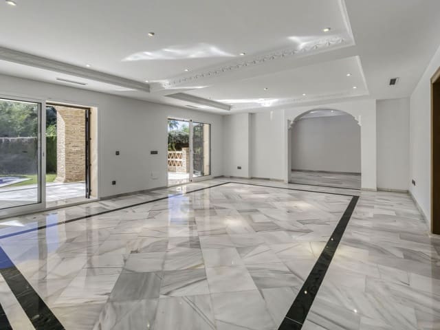 4 slaapkamer Villa te koop in El Rosario, Marbella met zwembad garage - € 2.000.000 (Ref: 9471999)