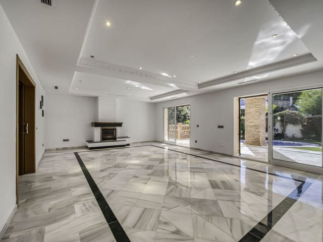 4 slaapkamer Villa te koop in El Rosario, Marbella met zwembad garage - € 2.000.000 (Ref: 9471999)