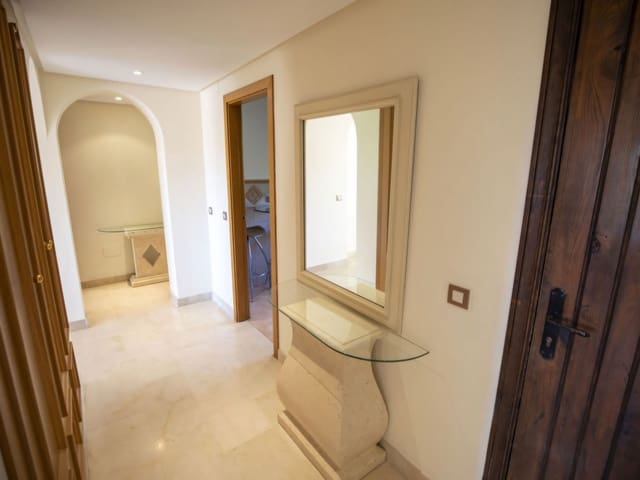 2 chambre Appartement à vendre à Benahavís avec piscine garage - 369 500 € (Ref: 9472000)