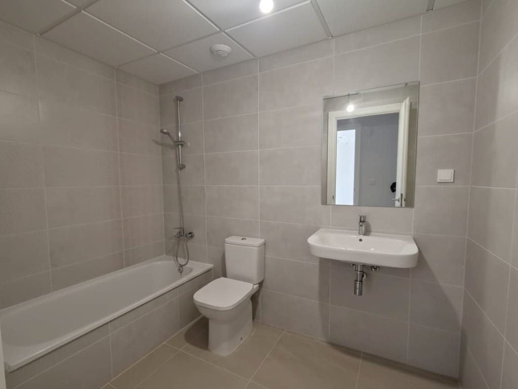 2 sypialnia Apartament na sprzedaż w New Golden Mile z basenem - 445 000 € (Ref: 9473747)