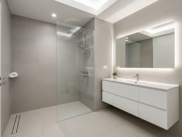 2 sypialnia Apartament na sprzedaż w New Golden Mile, Estepona z basenem - 445 000 € (Ref: 9473747)