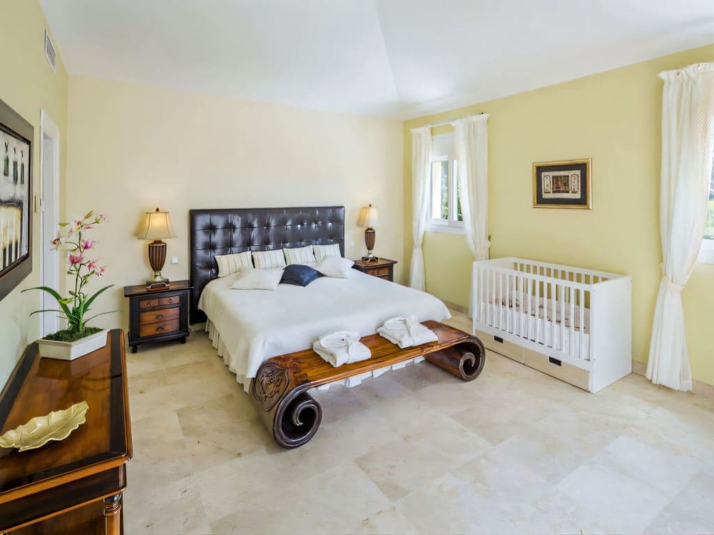 4 Zimmer Villa zu verkaufen in Elviria mit Pool Garage - 2.440.000 € (Ref: 9474726)