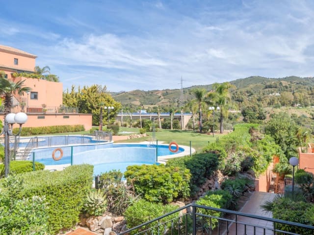 4 chambre Appartement à vendre à Elviria, Marbella avec piscine - 529 000 € (Ref: 9479071)
