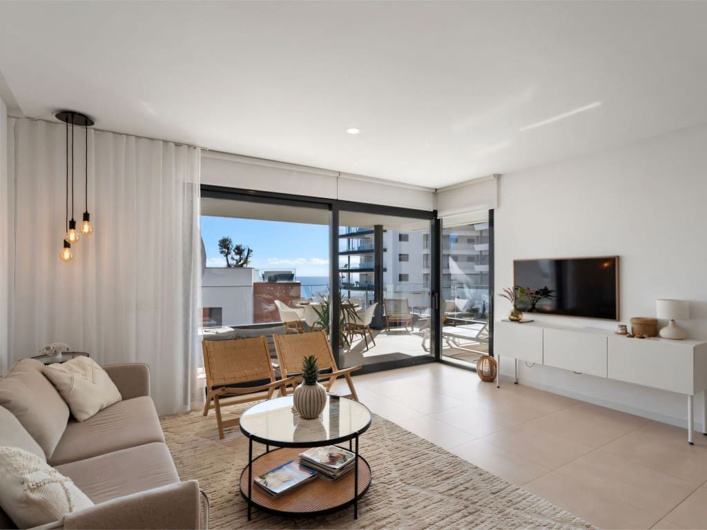 Apartamento de 3 habitaciones en Fuengirola en venta con piscina - 749.000 € (Ref: 9480916)