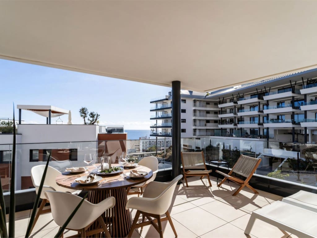 Apartamento de 3 habitaciones en Fuengirola en venta con piscina - 749.000 € (Ref: 9480916)