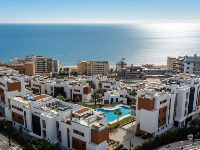 Apartamento de 3 habitaciones en Fuengirola en venta con piscina - 749.000 € (Ref: 9480916)