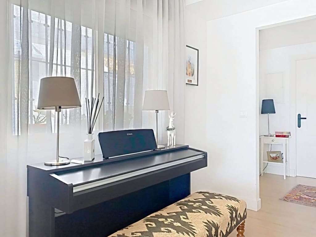 2 bedroom Townhouse for sale in Estepona with pool garage - € 777,000 (Ref: 9481762)