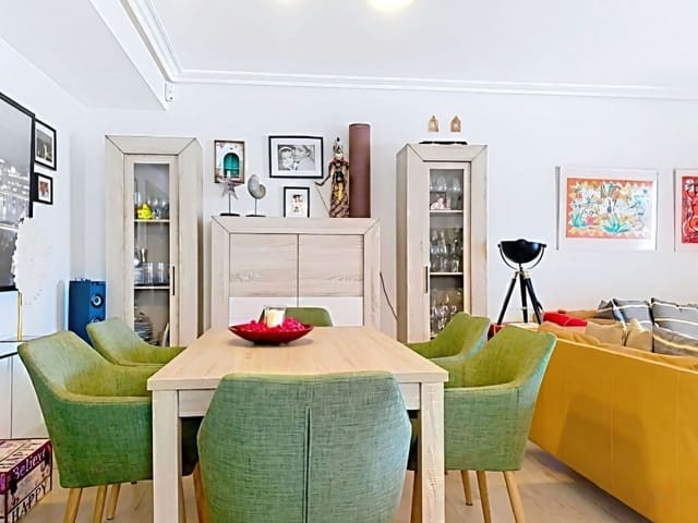 2 bedroom Townhouse for sale in Estepona with pool garage - € 777,000 (Ref: 9481762)