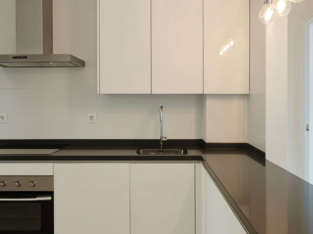 2 bedroom Apartment for sale in Nueva Andalucia with pool garage - € 570,000 (Ref: 9483418)