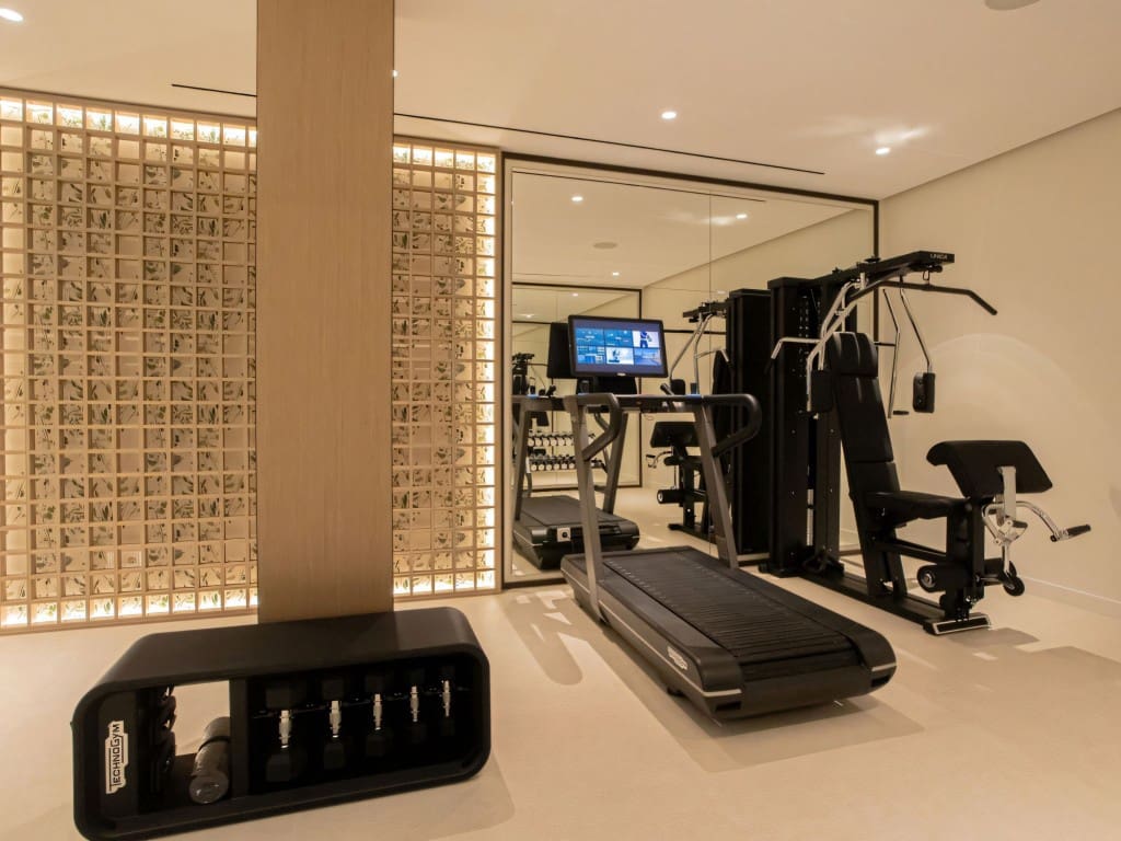 6 bedroom Villa for sale in Los Monteros with pool garage - € 8,750,000 (Ref: 9485125)