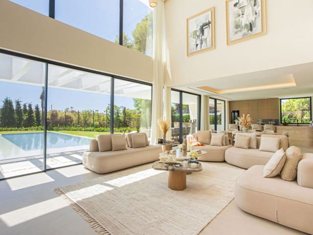 6 bedroom Villa for sale in Los Monteros, Marbella with pool garage - € 8,750,000 (Ref: 9485125)