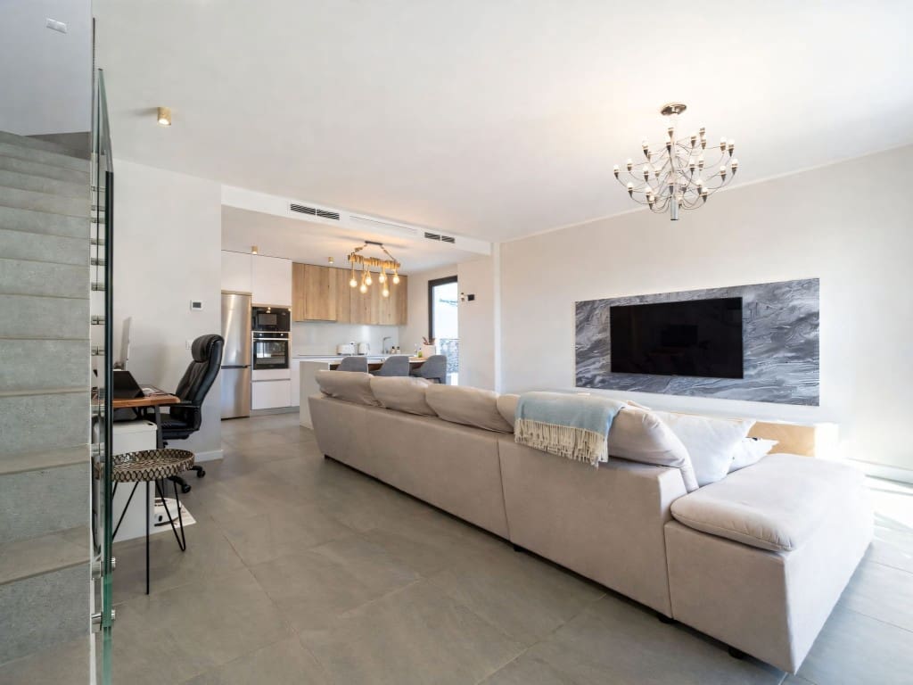 3 Zimmer Doppelhaus zu verkaufen in Riviera del Sol mit Pool Garage - 690.000 € (Ref: 9485126)