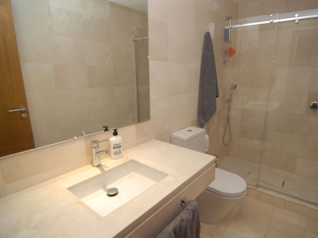 3 Zimmer Haus zu verkaufen in Riviera del Sol, Mijas mit Pool Garage - 462.000 € (Ref: 9485502)