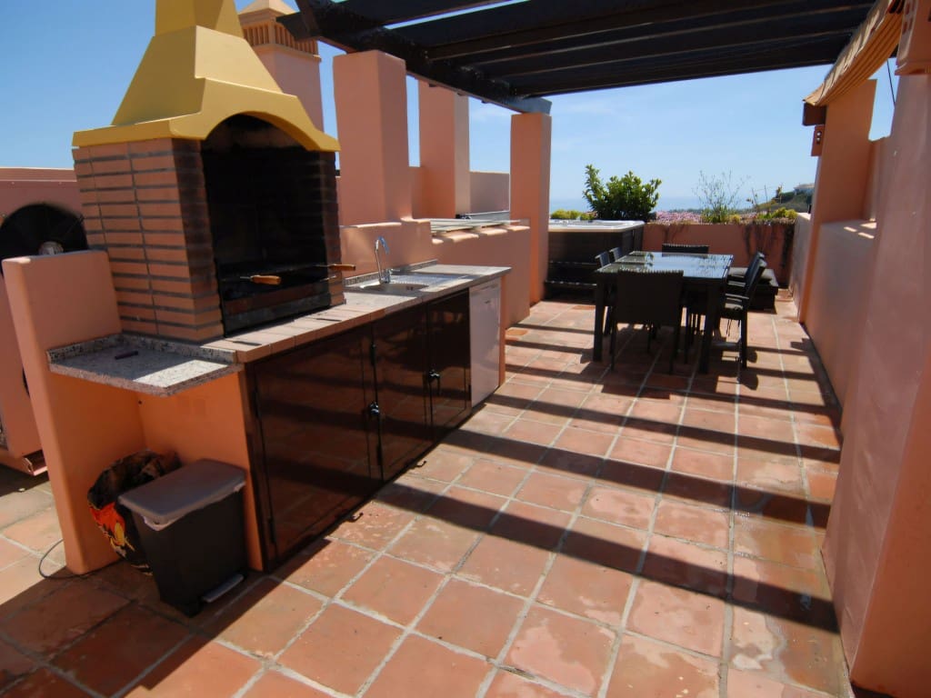 3 Zimmer Haus zu verkaufen in Riviera del Sol mit Pool Garage - 462.000 € (Ref: 9485502)