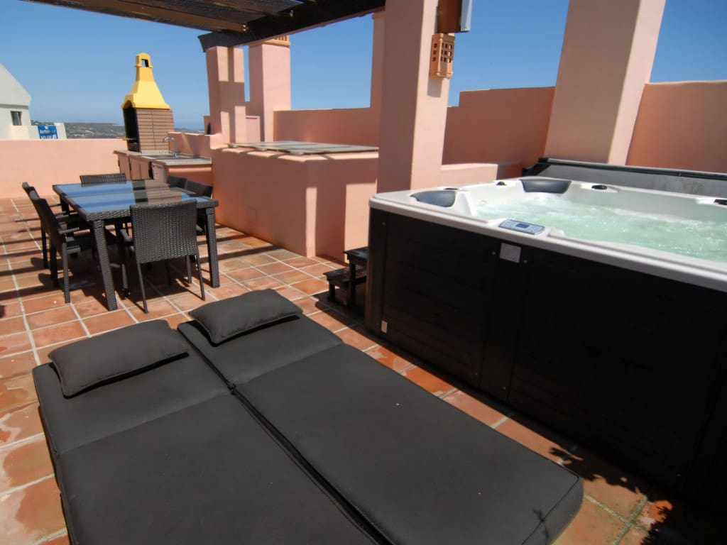 3 Zimmer Haus zu verkaufen in Riviera del Sol mit Pool Garage - 462.000 € (Ref: 9485502)