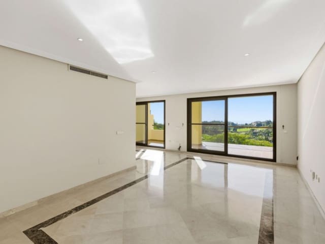 Ático de 4 habitaciones en Los Arqueros, Benahavís en venta con piscina - 825.000 € (Ref: 9486664)