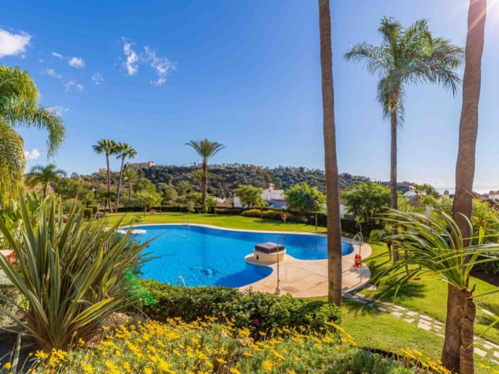 Ático de 4 habitaciones en Los Arqueros en venta con piscina - 825.000 € (Ref: 9486664)