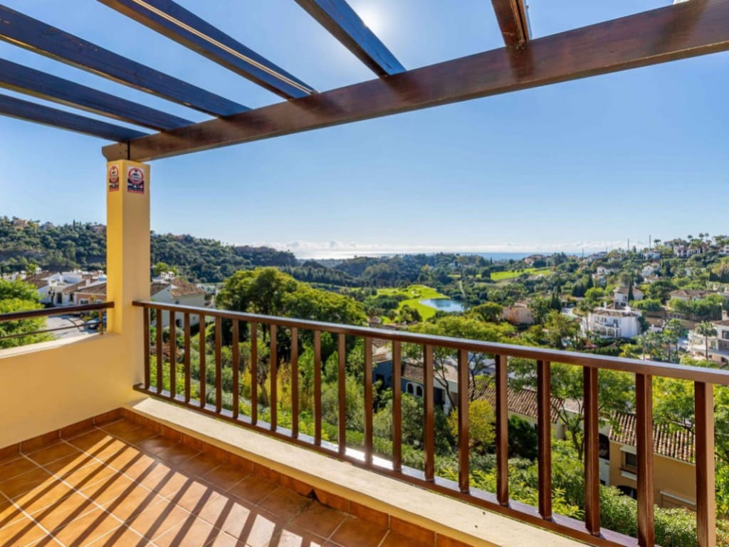 Ático de 4 habitaciones en Los Arqueros en venta con piscina - 825.000 € (Ref: 9486664)