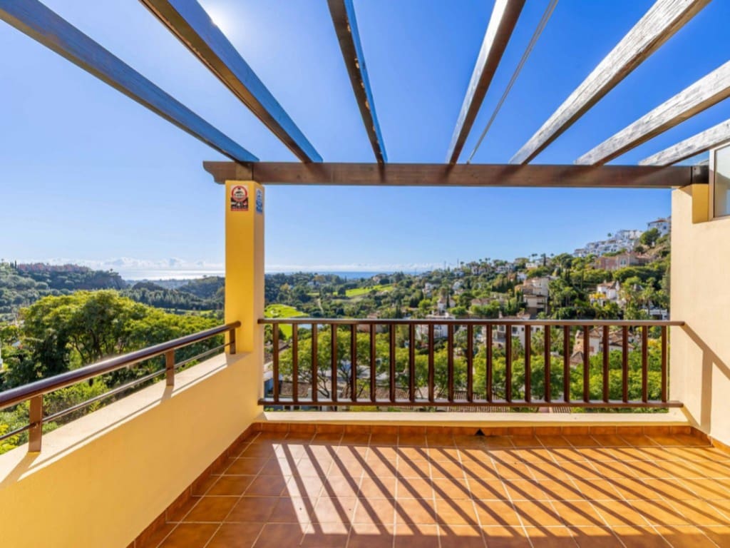 Ático de 4 habitaciones en Los Arqueros en venta con piscina - 825.000 € (Ref: 9486664)