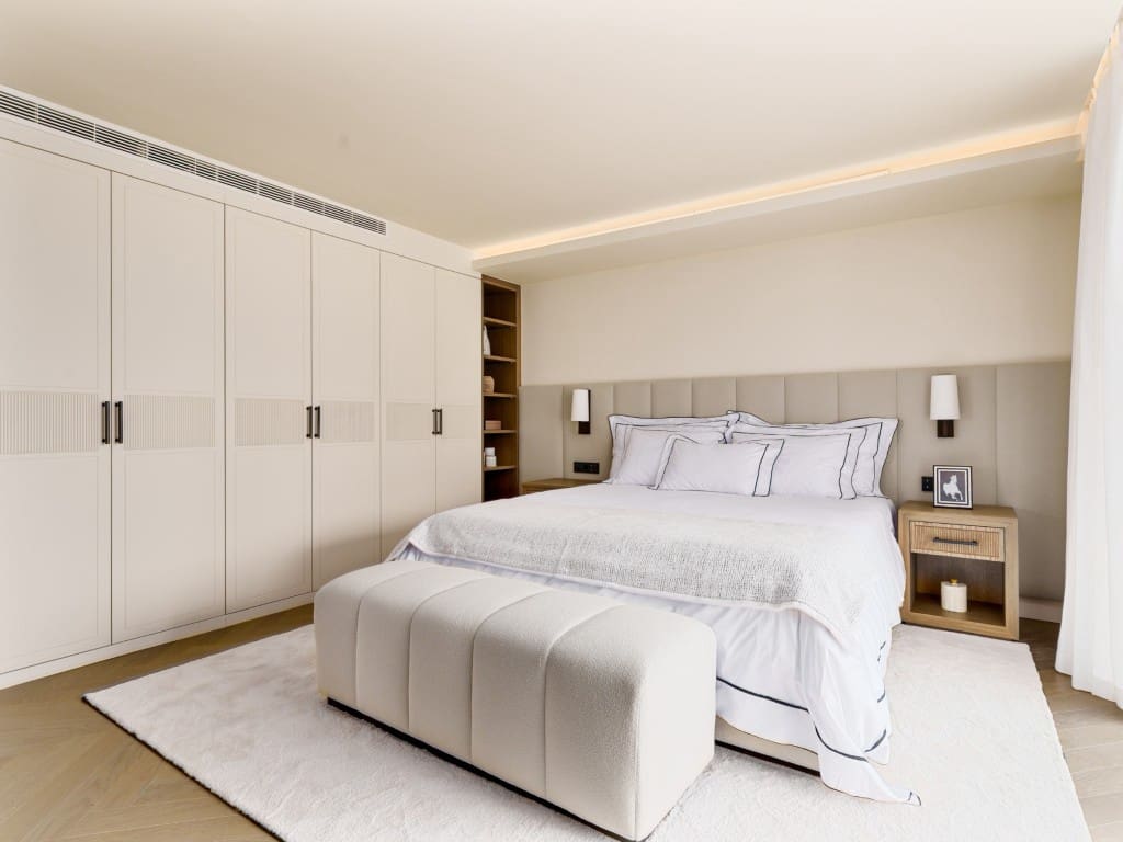 5 bedroom Villa for sale in Nueva Andalucia with pool garage - € 8,300,000 (Ref: 9488161)