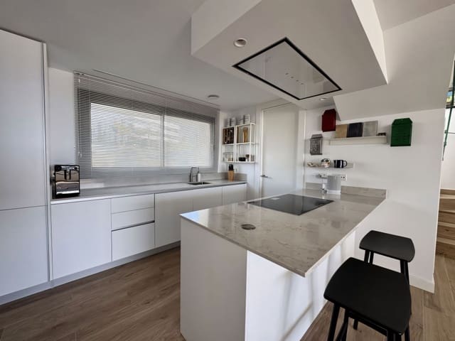 3 bedroom Penthouse for sale in Santa Clara, Marbella with pool garage - € 1,940,000 (Ref: 9488643)