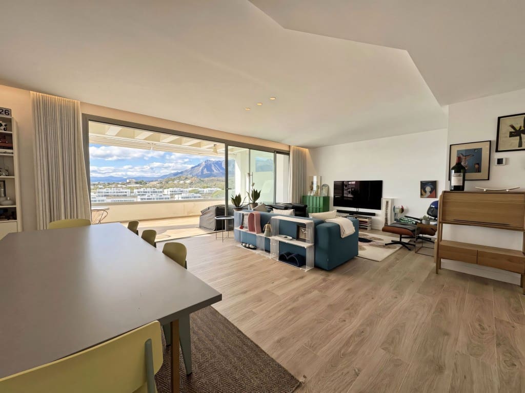 3 bedroom Penthouse for sale in Marbella with pool garage - € 1,940,000 (Ref: 9488643)