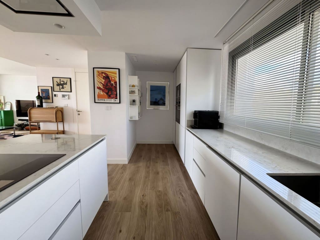 3 bedroom Penthouse for sale in Marbella with pool garage - € 1,940,000 (Ref: 9488643)