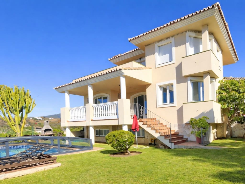 3 slaapkamer Villa te koop in Mijas Golf met zwembad garage - € 1.195.000 (Ref: 9491055)