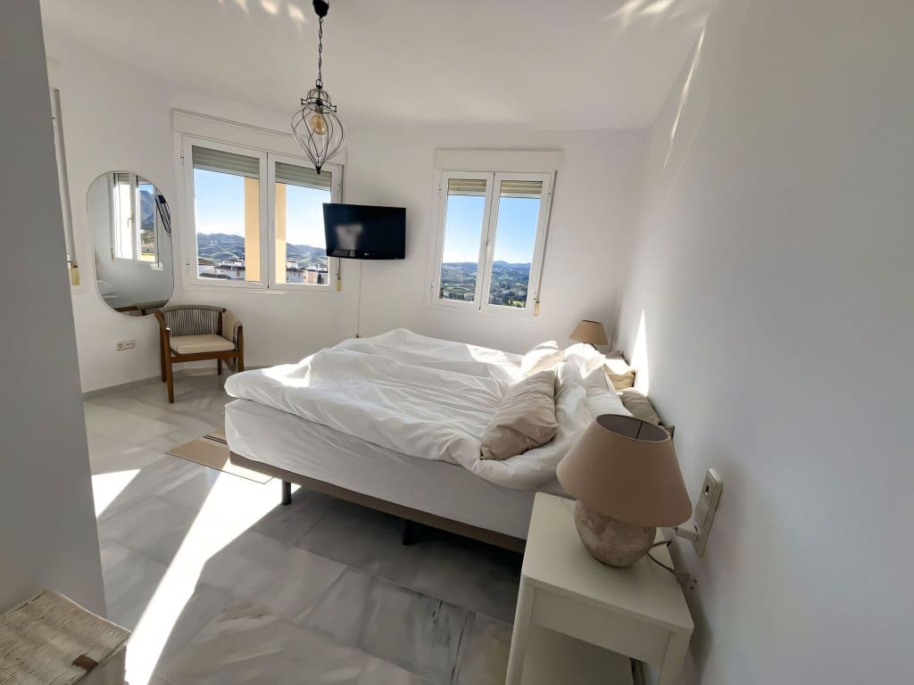 3 slaapkamer Villa te koop in Mijas Golf met zwembad garage - € 1.195.000 (Ref: 9491055)