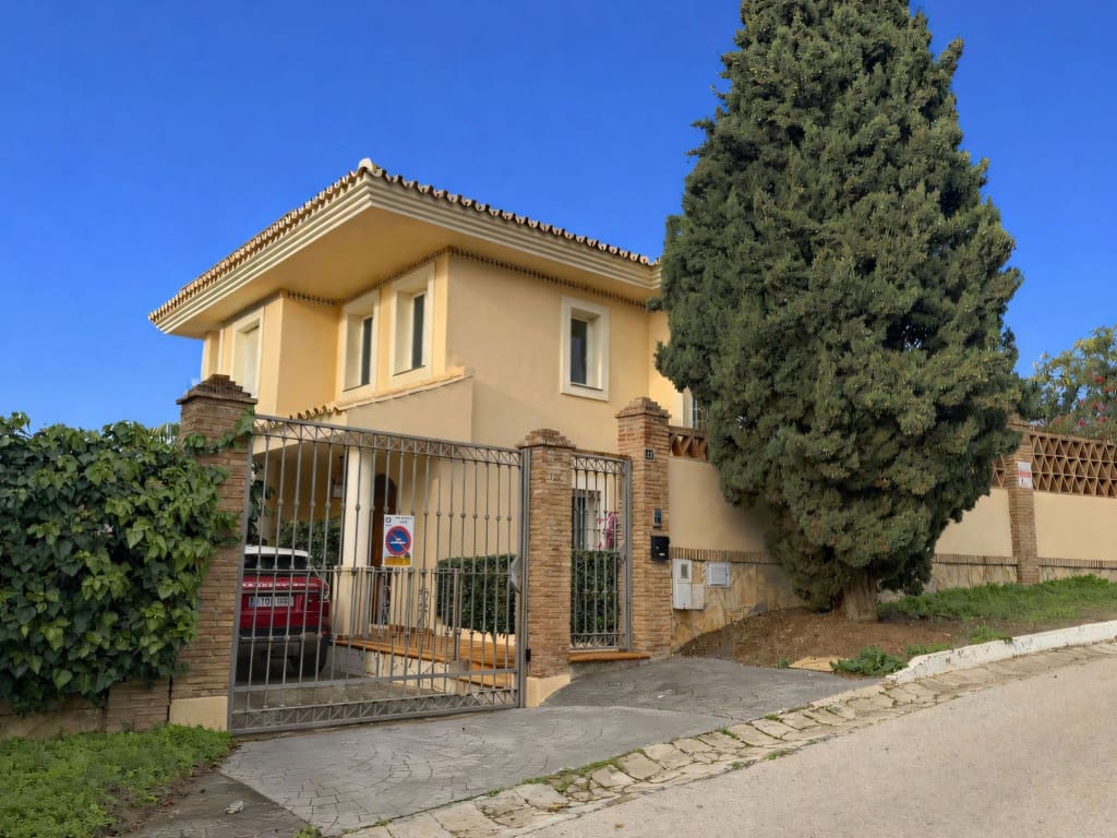 3 slaapkamer Villa te koop in Mijas Golf met zwembad garage - € 1.195.000 (Ref: 9491055)