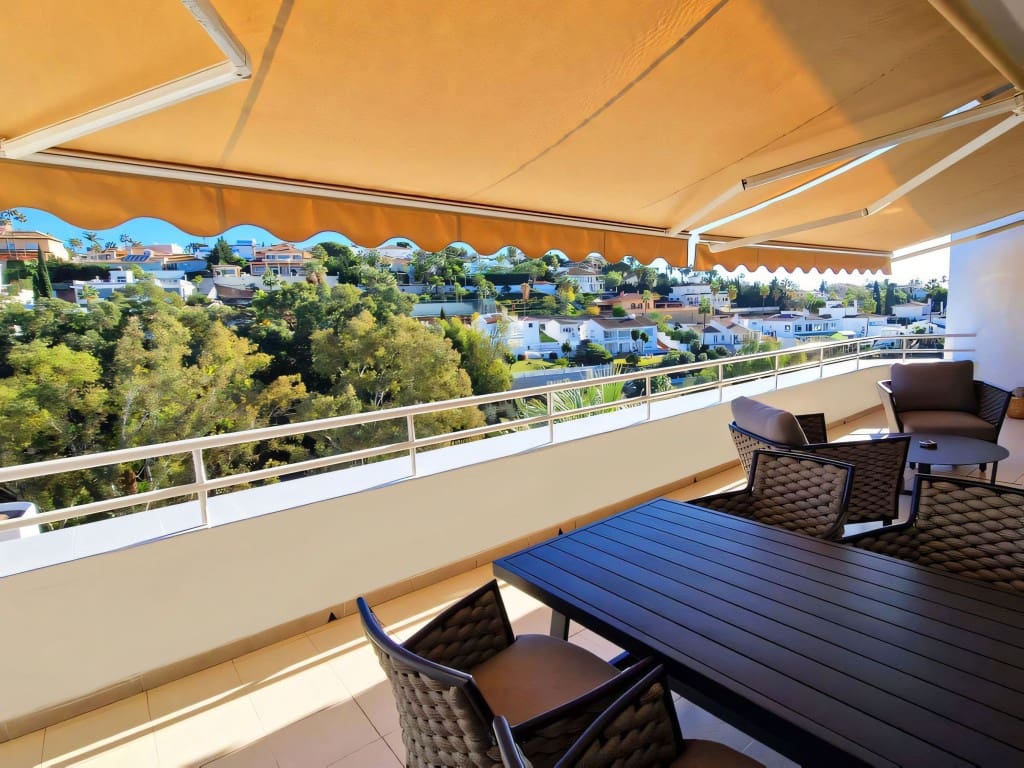 3 slaapkamer Penthouse te koop in Benalmadena met zwembad - € 795.000 (Ref: 9494249)