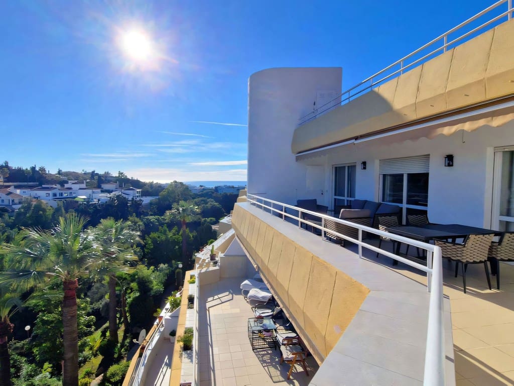3 slaapkamer Penthouse te koop in Benalmadena met zwembad - € 795.000 (Ref: 9494249)