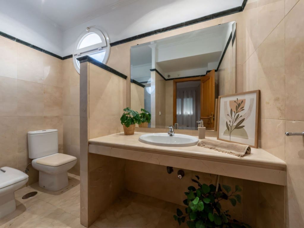 3 soverom Kjedet enebolig til salgs i Marbella med svømmebasseng garasje - € 849 000 (Ref: 9499627)