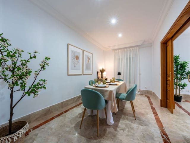 3 soverom Kjedet enebolig til salgs i Santa Clara, Marbella med svømmebasseng garasje - € 849 000 (Ref: 9499627)