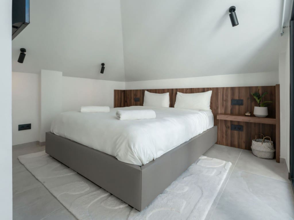 3 soverom Penthouse til salgs i Nueva Andalucia med svømmebasseng - € 1 550 000 (Ref: 9501811)