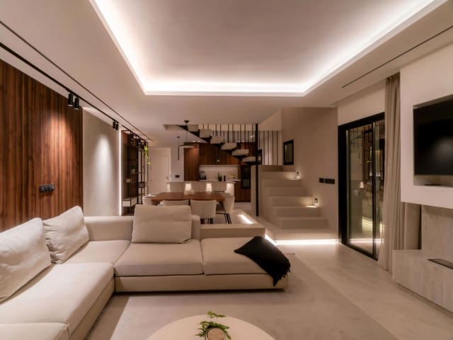 3 soverom Penthouse til salgs i Nueva Andalucia, Marbella med svømmebasseng - € 1 550 000 (Ref: 9501811)