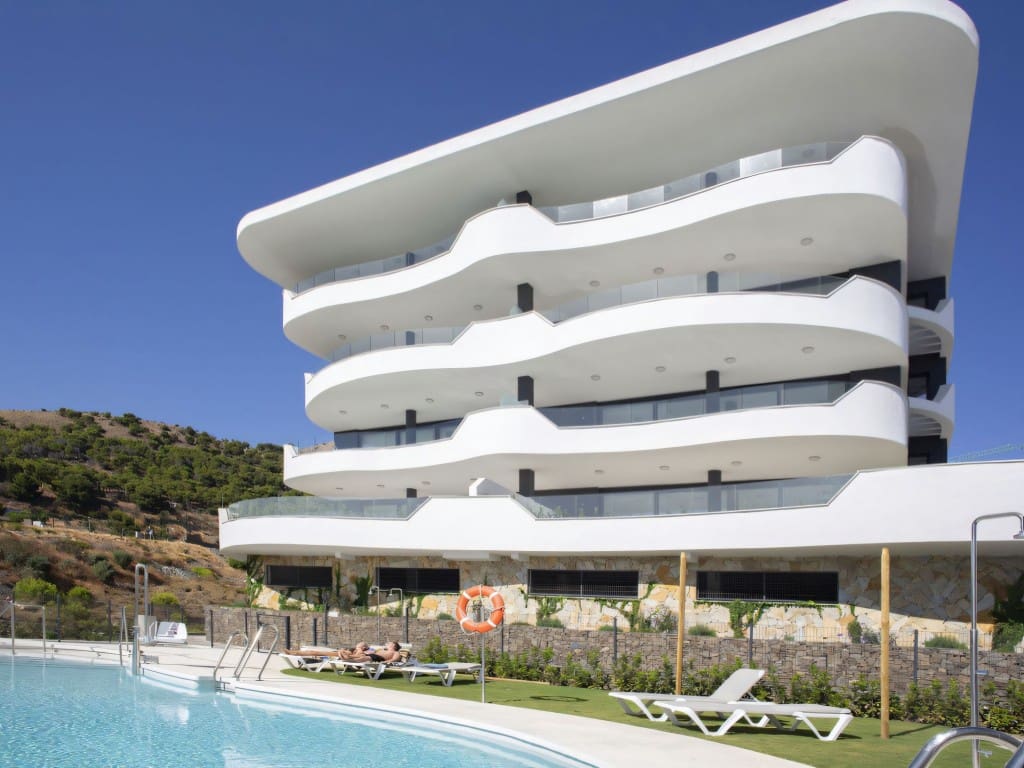 2 Zimmer Apartment zu verkaufen in Fuengirola mit Pool - 630.000 € (Ref: 9503799)