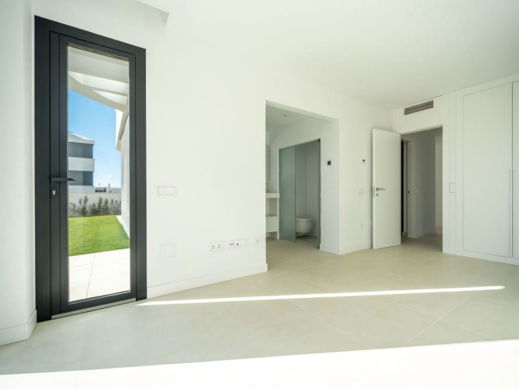 2 Zimmer Apartment zu verkaufen in Fuengirola mit Pool - 630.000 € (Ref: 9503799)