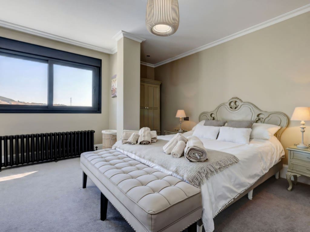 4 chambre Villa/Maison à vendre à Casares avec piscine garage - 2 250 000 € (Ref: 9503800)