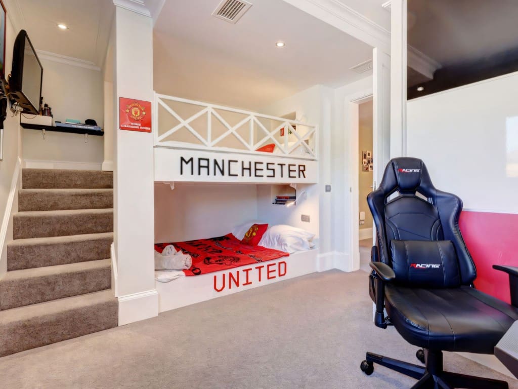 4 chambre Villa/Maison à vendre à Casares avec piscine garage - 2 250 000 € (Ref: 9503800)