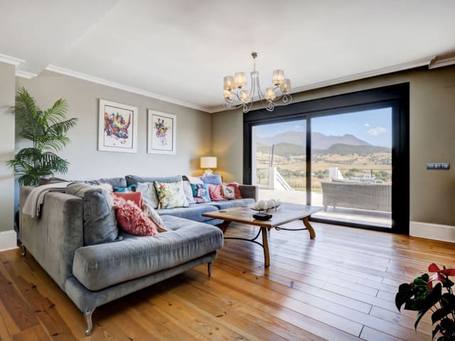 4 chambre Villa/Maison à vendre à Casares avec piscine garage - 2 250 000 € (Ref: 9503800)