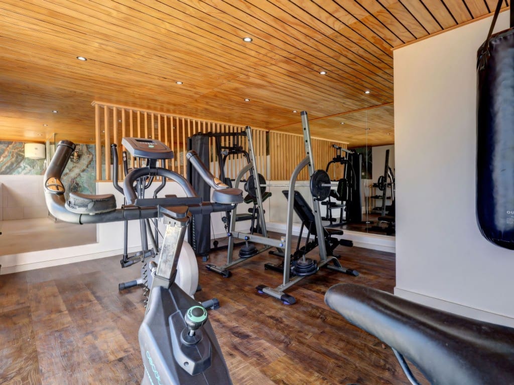 4 chambre Villa/Maison à vendre à Casares avec piscine garage - 2 250 000 € (Ref: 9503800)