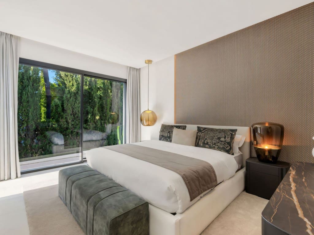 5 slaapkamer Villa te koop in Golden Mile met zwembad - € 9.950.000 (Ref: 9508231)