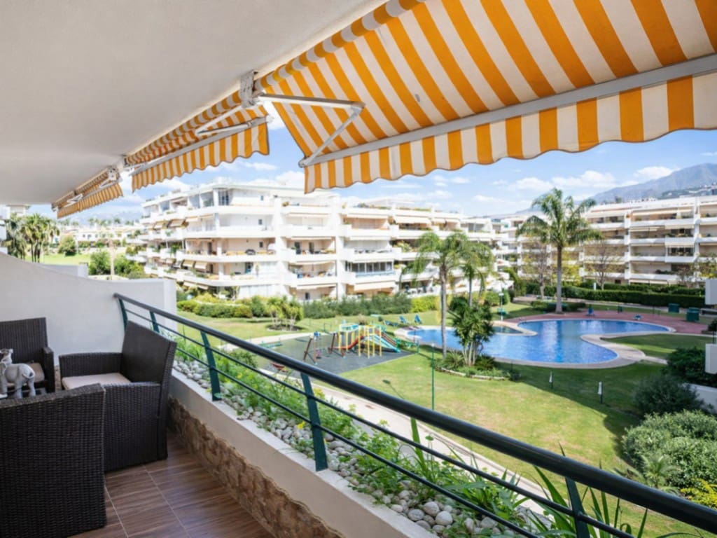 2 slaapkamer Appartement te koop in San Pedro de Alcantara met zwembad - € 450.000 (Ref: 9508232)