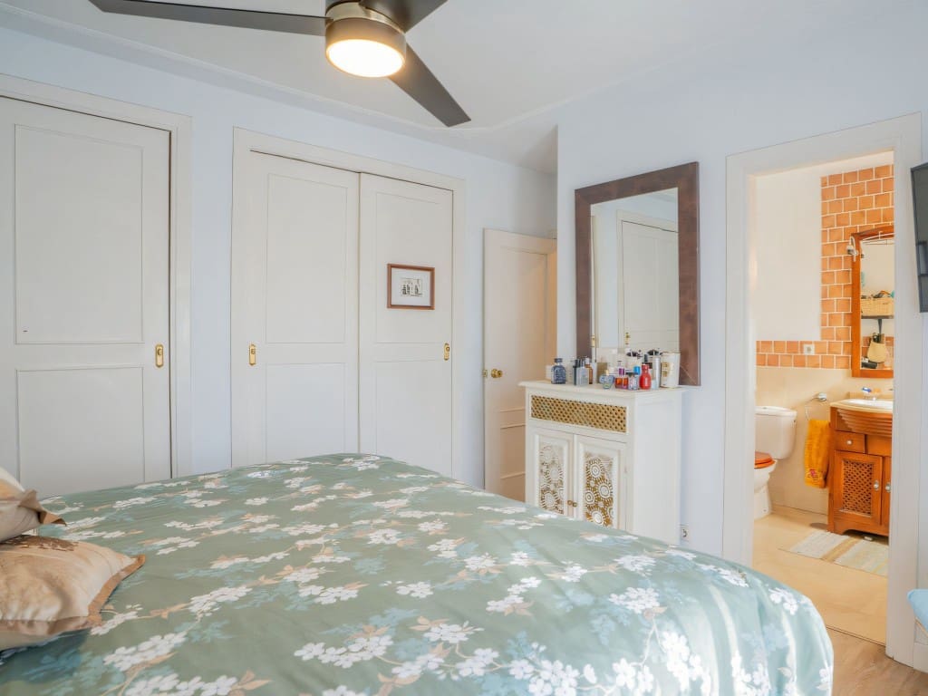 5 bedroom Villa for sale in Nueva Andalucia with pool garage - € 1,700,000 (Ref: 9511952)