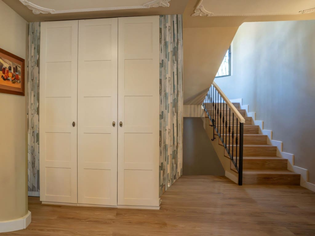 5 bedroom Villa for sale in Nueva Andalucia with pool garage - € 1,700,000 (Ref: 9511952)